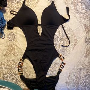 One piece cut-out bathing suit